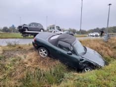 SALASSA - Un altro incidente sulla 460: due auto fuori strada e traffico in tilt - FOTO