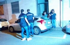 NEONATO MORTO - Forse è stato lanciato dal balcone. Una donna sotto torchio in procura a Ivrea - FOTO E VIDEO