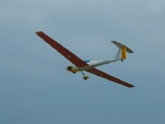 MAZZE' - I modellini degli aerei fanno rumore ma il fatto «non costituisce reato»