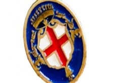 IVREA - Carnevale: la spilla rende omaggio al Maestro Samperi