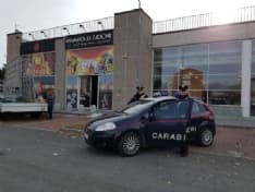 RIVAROLO - Troppi pregiudicati in sala giochi: licenza sospesa