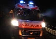 RIVAROLO CANAVESE - Incidente in via Favria, donna sulla sedia a rotelle investita da un furgone