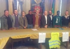 RIVAROLO - I profughi dell'Europa «steward» al mercato contro zingari e abusivi