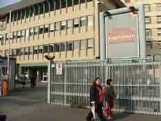 BORGARO - Il ciclista investito lotta tra la vita e la morte. La polizia cerca di identificarlo