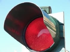 STATALE 26 - Attive le telecamere sui semafori di Borgofranco: già cento multe in pochi giorni