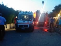 FELETTO - Si cosparge di benzina e si dà fuoco in casa - FOTO e VIDEO