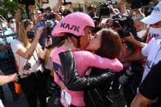 GIRO D'ITALIA - Egan Bernal racconta: «Con questo Giro ho ritrovato quello che volevo, correre divertendomi» - FOTO