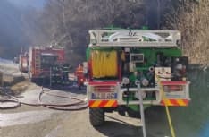 ALLARME INCENDI IN CANAVESE - Forte vento, raffica di interventi per vigili del fuoco e volontari Aib - FOTO