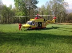 BROSSO - Precipita con il parapendio, giovane pilota belga elitrasportato al Cto