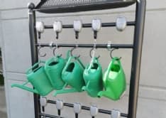 RIVAROLO CANAVESE - Annaffiatoi a gettone nei cimiteri della città per evitare che li rubino