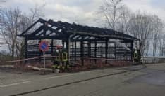 PRATIGLIONE - Incendio devasta l'area ecologica: intervento dei vigili del fuoco - FOTO e VIDEO