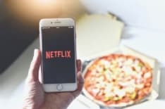 MESTIERI - A.A.A. scansafatiche da divano cercasi