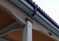 RIVAROLO - Al cimitero spariscono fiori e grondaie di rame