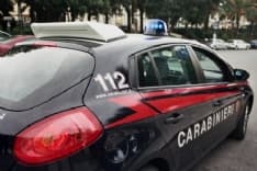 COSSANO CANAVESE - TENTA DI UCCIDERE LA MADRE A COLTELLATE: ARRESTATO PER TENTATO OMICIDIO