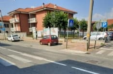 SAN FRANCESCO - Strisce pedonali scolorite, protestano i residenti