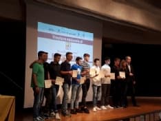 IVREA - Aiutare disabili e non vedenti a prendere l'autobus: il progetto dei ragazzi del Gramsci premiato da Intesa Sanpaolo - VIDEO
