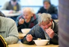 IVREA - I pasti avanzati nelle mense cittadine vanno ai poveri