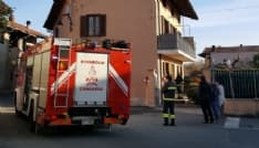 SALASSA - Incendio camino, intervengono i vigili del fuoco