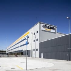 TORRAZZA PIEMONTE - Dipendente infedele di Amazon ruba telefoni cellulari: 24enne di Ciriè arrestato dai carabinieri