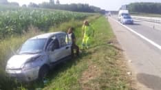 PAVONE CANAVESE - Incidente in autostrada: donna ferita - FOTO