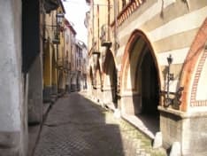 PONT CANAVESE - Locali gratis per tre anni per dare nuova vita ai negozi di via Caviglione