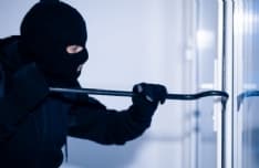 CANAVESE - Furti nelle case, il ladro seriale è sparito nel nulla: salta (di nuovo) il processo