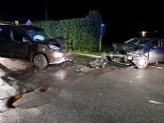 VALPERGA - Violento scontro tra due auto, provinciale chiusa al traffico: una persona ferita - FOTO e VIDEO