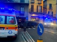CASTELLAMONTE - Travolto sulle strisce pedonali in largo Talentino: 75enne trasportato in ospedale