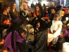 CASTELLAMONTE - Dolcetto o scherzetto da record: 700 bambini in festa per Halloween - FOTO