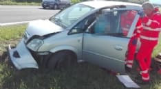 IVREA - Scontro auto-tir: una donna ricoverata in ospedale - FOTO