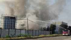 VOLPIANO - Incendio rifiuti all'Amiat Tbd: forte odore di plastica bruciata in tutta la zona - FOTO e VIDEO