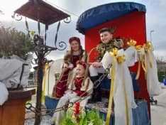 SALASSA - Pioggia di coriandoli e tanta gente per la sfilata conclusiva del Carnevale - FOTO e VIDEO