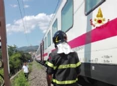 DRAMMA A TORRAZZA - Treno investe e uccide una persona: circolazione in tilt sulla Torino-Milano