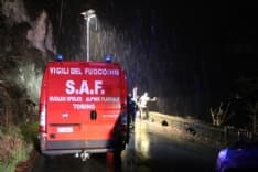 LOCANA - Auto nella scarpata in borgata Chironio