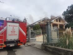 MONTALENGHE - Fiamme in una mansarda, provvidenziale intervento dei vigili del fuoco