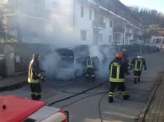 CASTELLAMONTE - Guasto tecnico: auto prende fuoco - FOTO e VIDEO