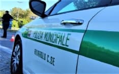 RIVAROLO CANAVESE - Trova un portafoglio con 120 euro e lo consegna alla polizia locale