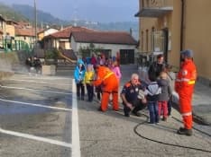 PRATIGLIONE - A scuola di prevenzione incendi con gli Aib