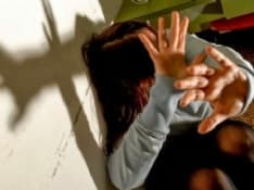 CHIVASSO - Botte a una ragazzina 12enne per rubarle le scarpe: in azione una baby gang di tredicenni