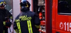 ALBIANO D'IVREA - Furgone si schianta contro il muro di una casa: ferito l'autista