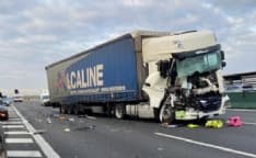 VOLPIANO-CHIVASSO - Un altro incidente in autostrada: scontro camion-furgone, un autista grave al Cto - FOTO