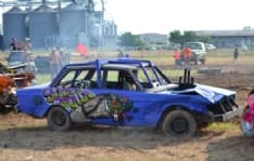 MOTORI - A Villareggia la festa si accende con il «Demolition Derby»