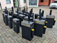 OZEGNA - Nuovi arredi urbani: il Comune sostituisce cestini e bacheche per le affissioni - FOTO
