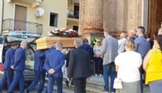 FAVRIA - Tanto dolore per l'addio a Guido. Appello del padre: «Facciamo in modo che non succeda più» - VIDEO