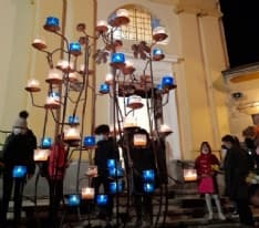 CUORGNE' - Candele per la pace: Priacco e i ragazzi del catechismo dicono «no» alla guerra - FOTO