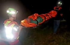 TRAVERSELLA - Cade nel torrente e resta bloccato: salvato dal soccorso alpino