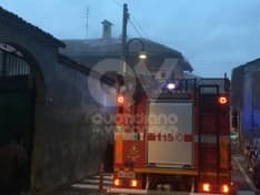 CASELLE - Corto circuito della lavatrice, alloggio devastato dall'incendio