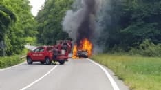 RIVAROLO CANAVESE - Auto prende fuoco durante la marcia: automobilista in salvo, mezzo distrutto - FOTO e VIDEO