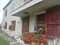 SETTIMO VITTONE - Donano la casa al Comune in memoria della figlia: sarà destinata ai giovani del paese