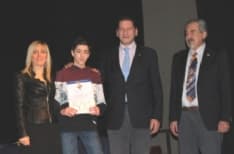 CUORGNE' - Simone Focà vince il concorso «Un poster per la pace»